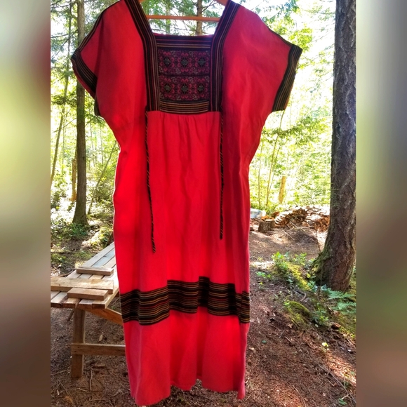 Summer Dress Red Embroidered Maxi Short Sleeve Square Neck Thailand Cotton Med - Picture 2 of 14